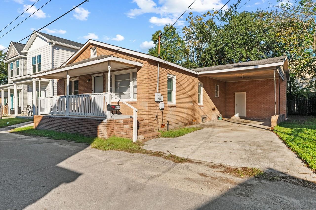 2048 2048 Arbutus Avenue North Charleston South Carolina 29485 - Photo 2 of 14