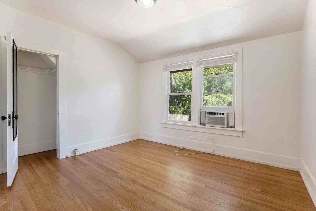1308 Grandview Ave - Photo 6 of 17