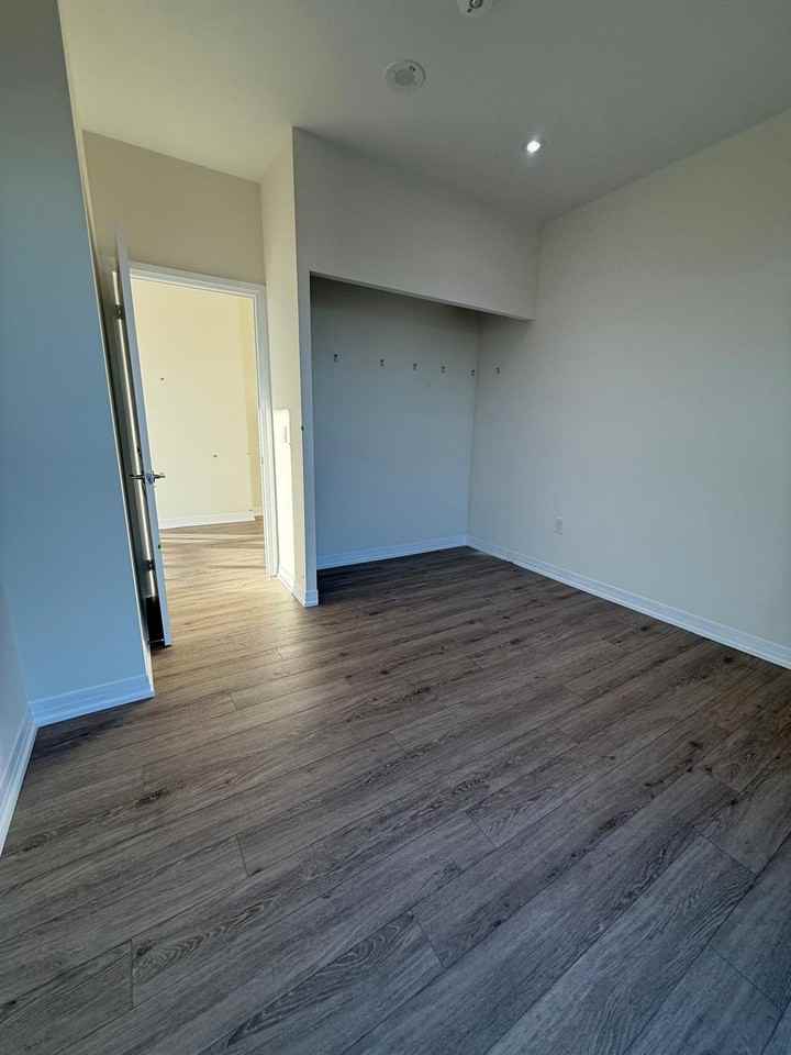 15 Watergarden Drive - Photo 3 of 28