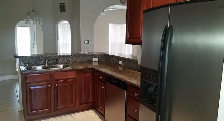 7204 Southwind Dr #NA - Photo 3 of 8