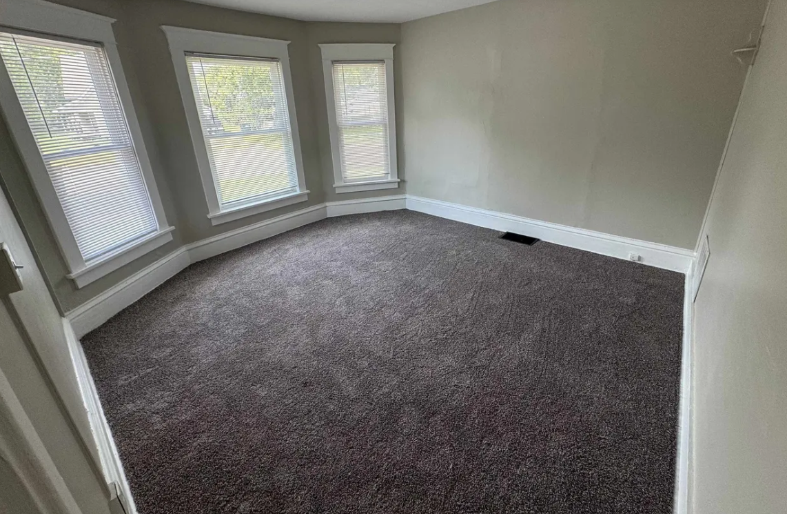 Central Ave #1029 - Photo 3 of 3