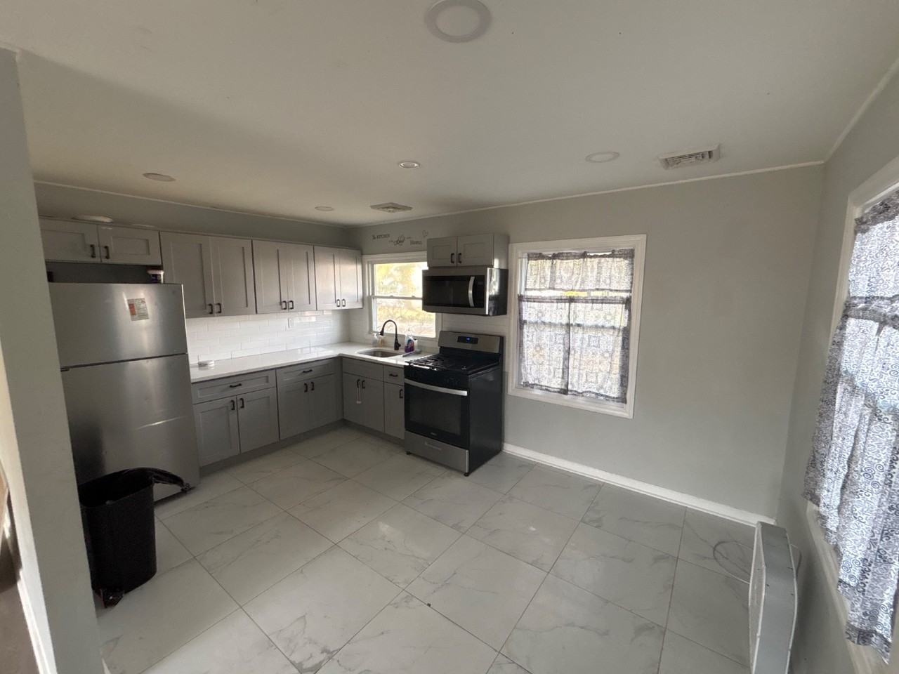 6 Spindletop Lane - Photo 2 of 12