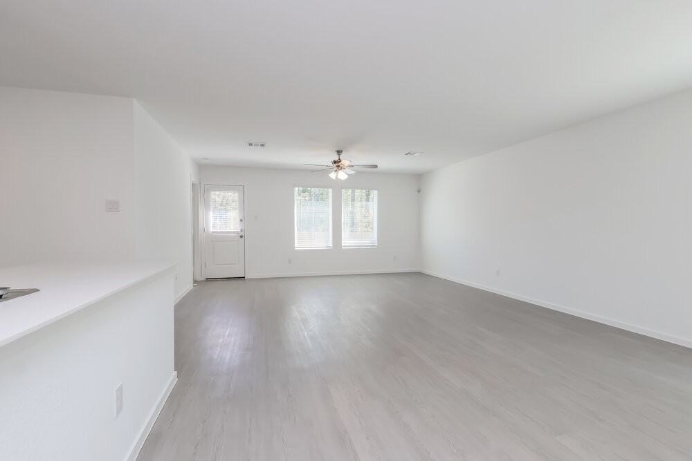 16002 Tallis Dr - Photo 3 of 16