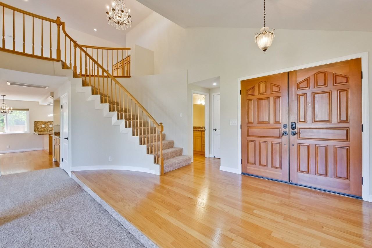 43558 Southerland Way - Photo 3 of 34