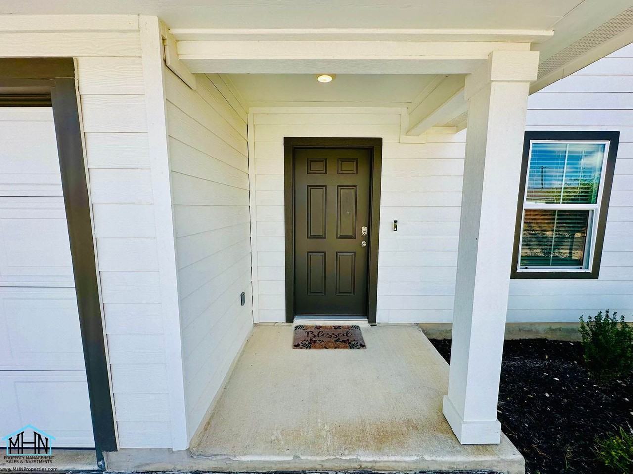 14402 Navidad Pike - Photo 3 of 19