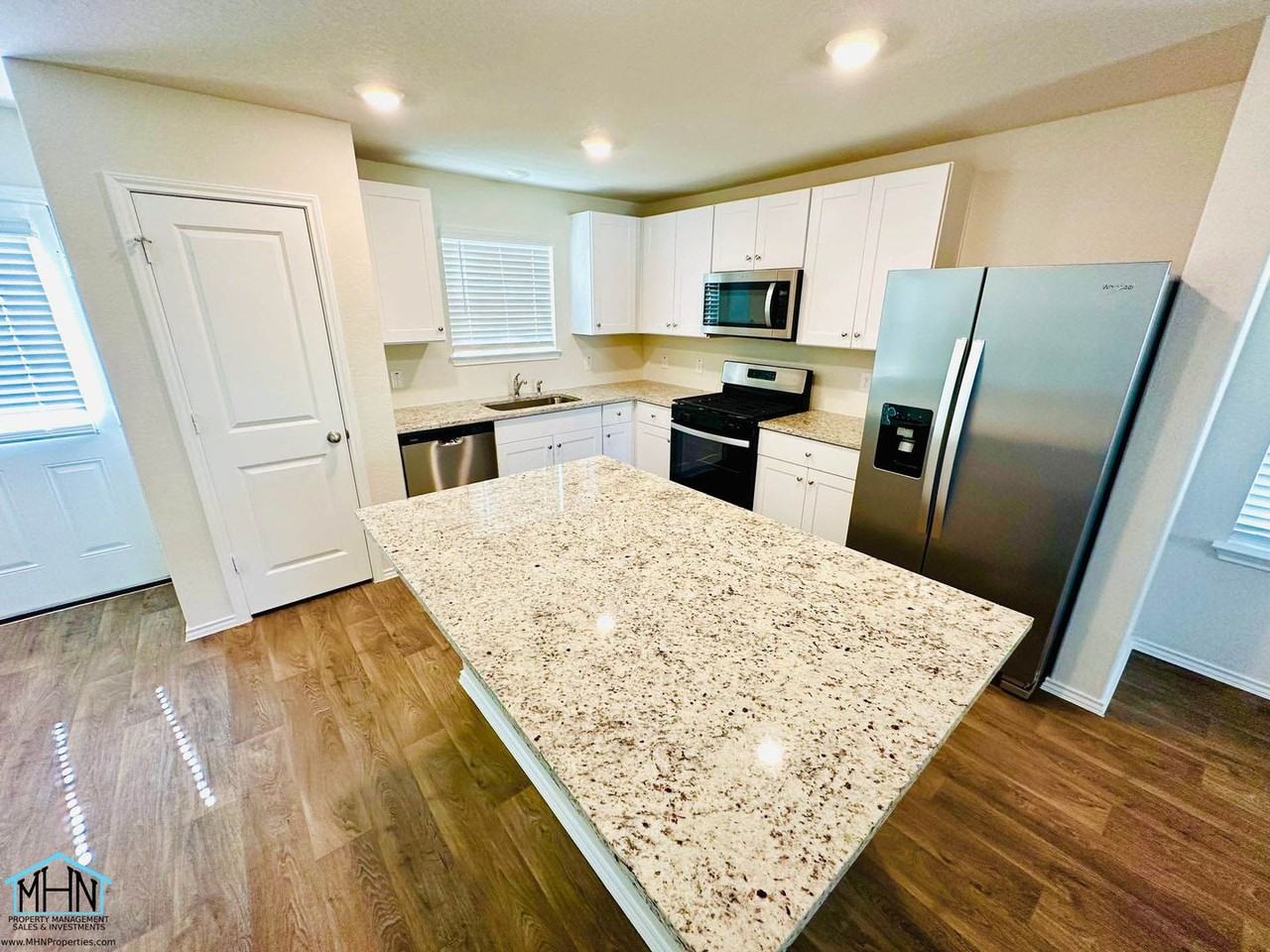 14402 Navidad Pike - Photo 6 of 19