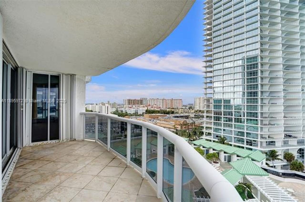 16711 16711 Collins Ave appt 1208 - Photo 7 of 50