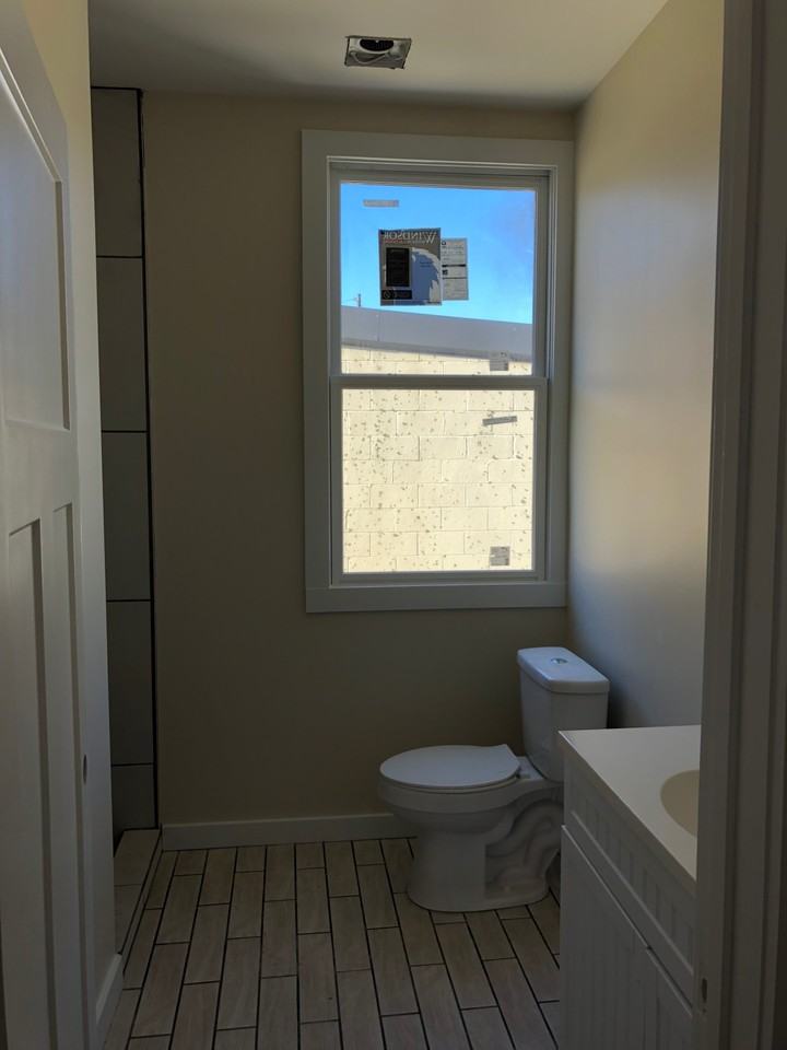 318 Catawba St - Photo 2 of 4