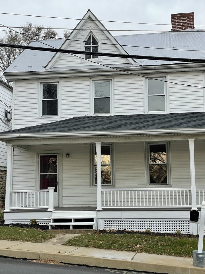 121 W Main St #121 - Photo 2 of 14