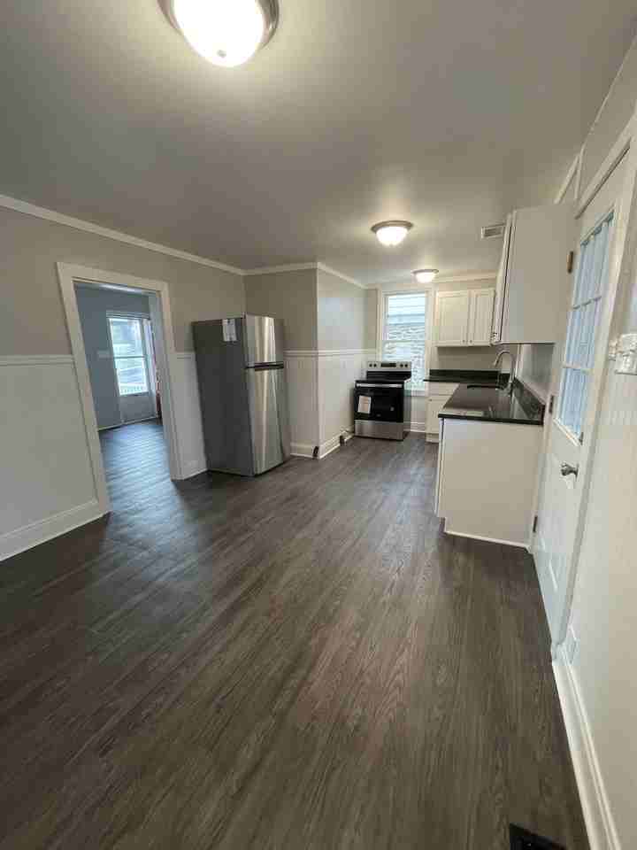 121 W Main St #121 - Photo 3 of 14