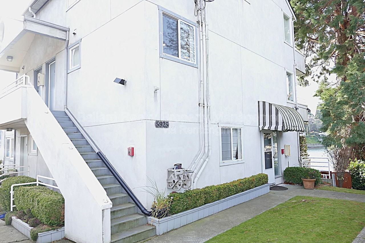 5925 Seaview Ave Nw #5 - Photo 2 of 23