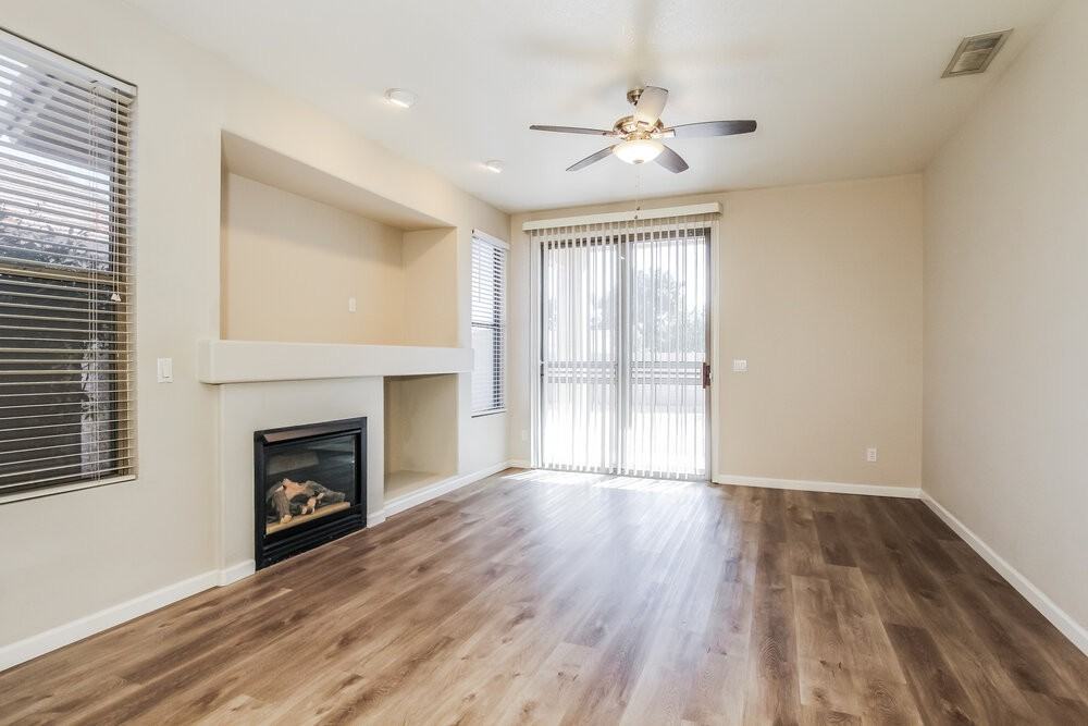 6601 W Lawrence Ln - Photo 3 of 16