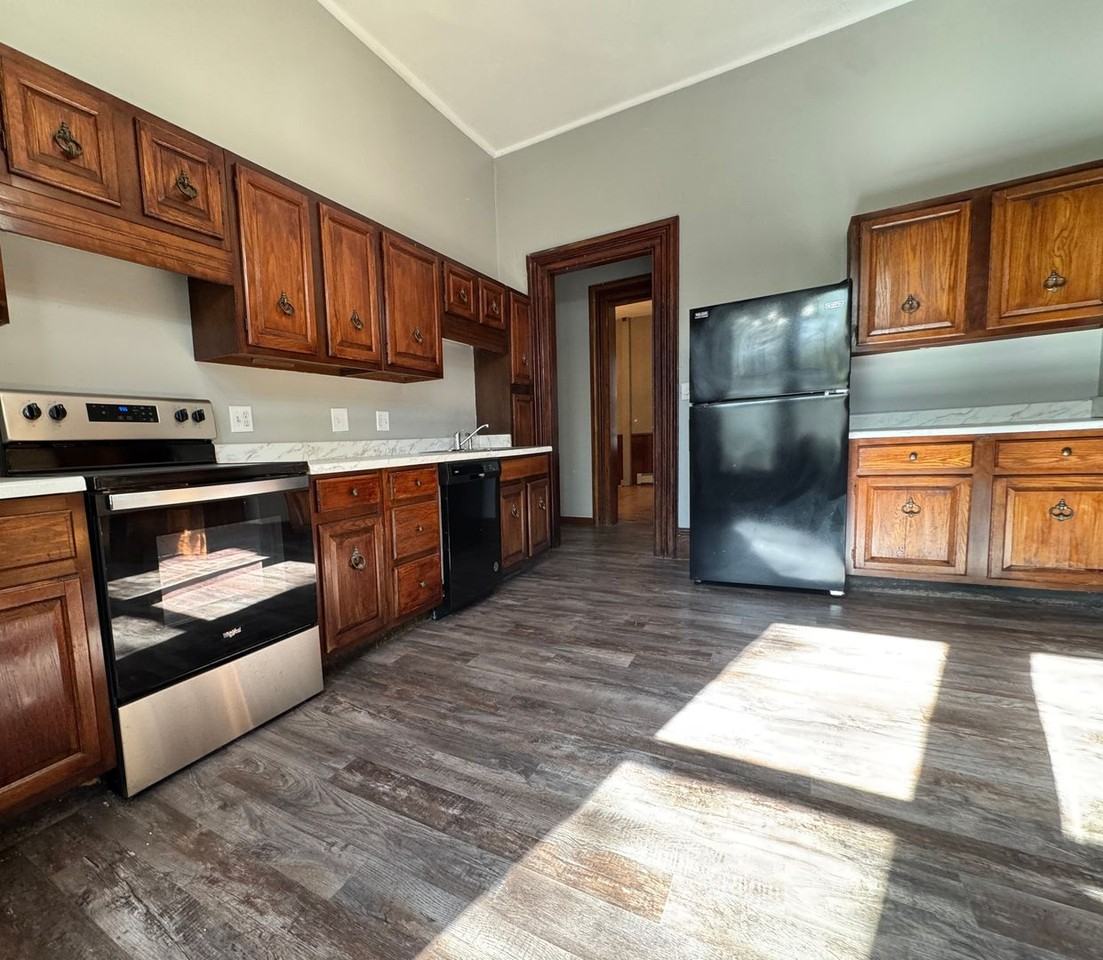 349 6th Ave S - Photo 5 of 14