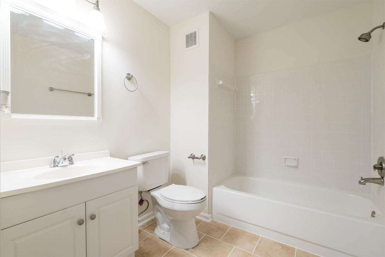 10403 Beacon Ridge Dr #1 - Photo 3 of 22