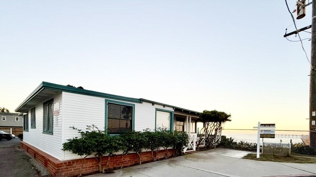 5075 Niagara Ave #15 - Photo 3 of 17