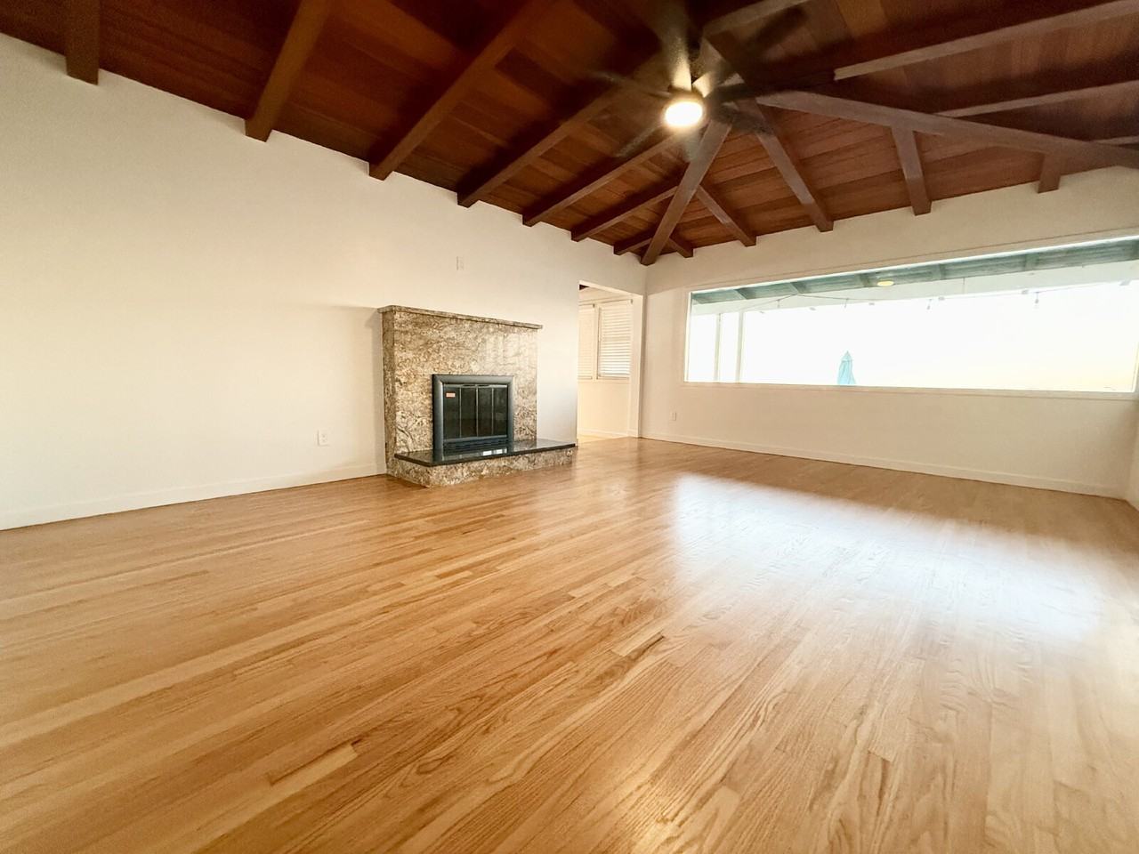 5075 Niagara Ave #15 - Photo 7 of 17