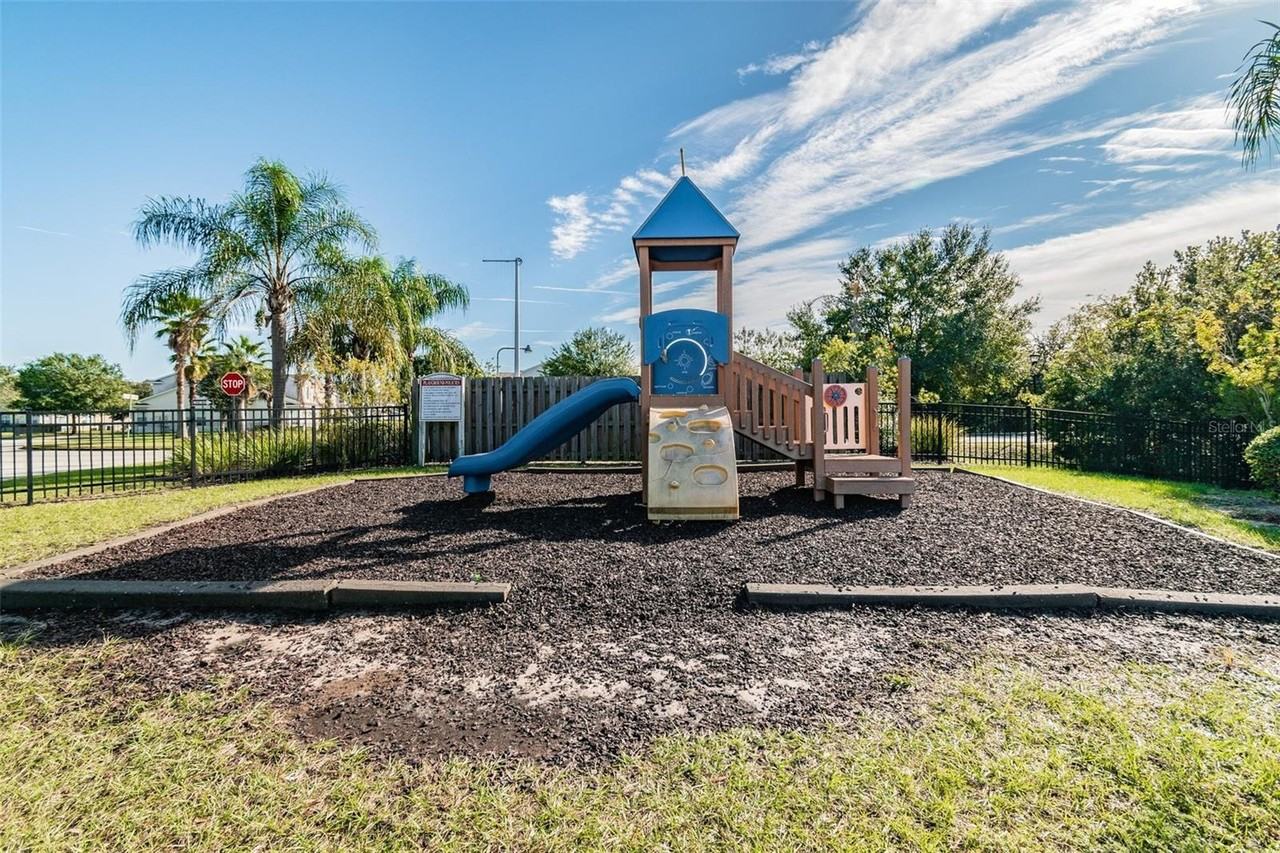 9509 Amberdale Court #101 - Photo 5 of 18