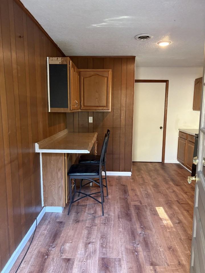 132 Atwood Dr - Photo 2 of 19