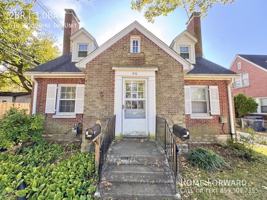 featured image of 510 Woodbine Dr Unit 1 #1