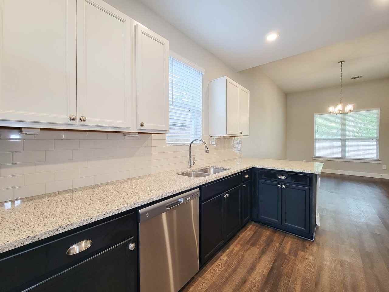 423 Black Walnut Drive - Photo 6 of 47