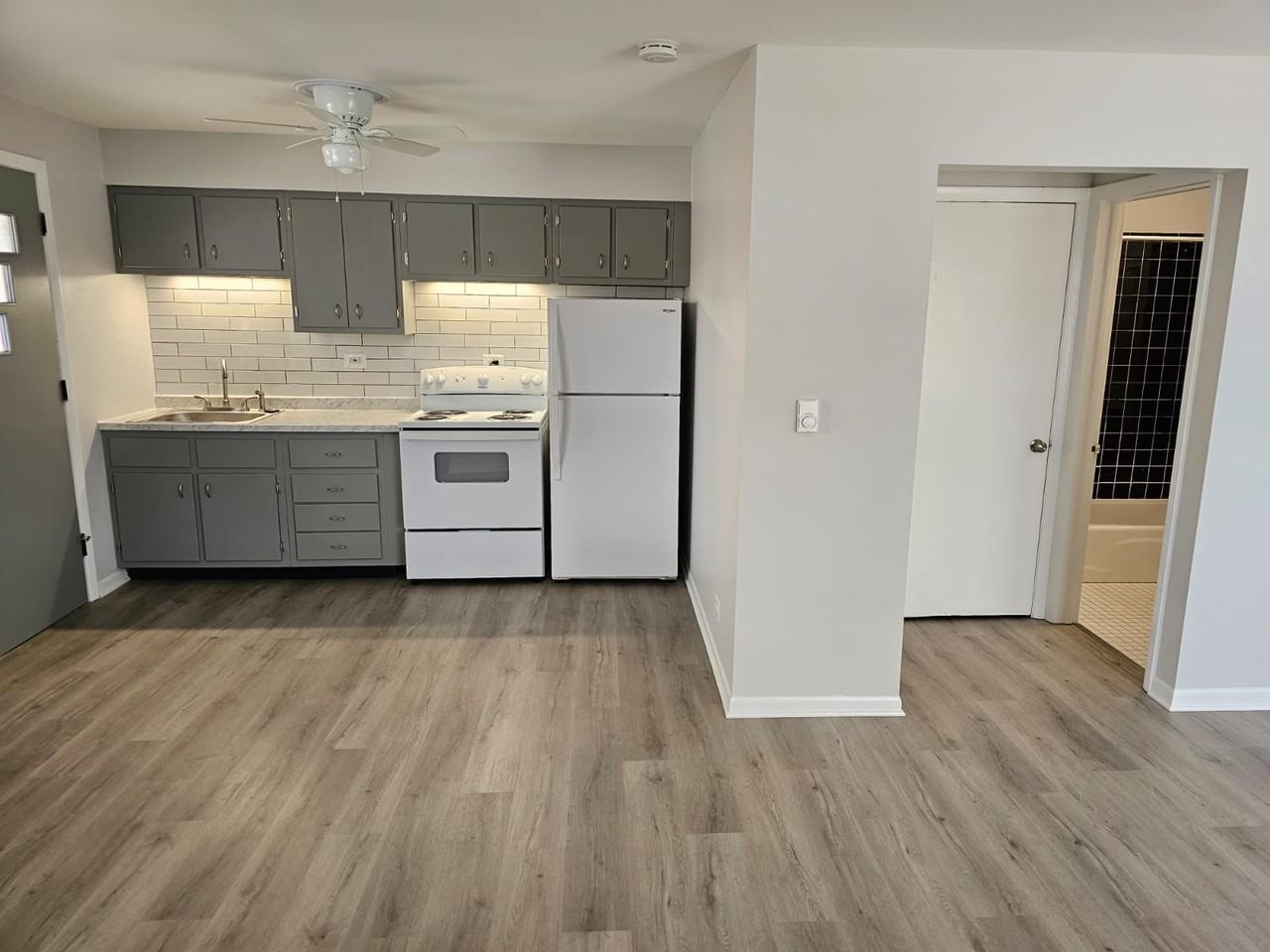 5020 Church St #B - Photo 5 of 6