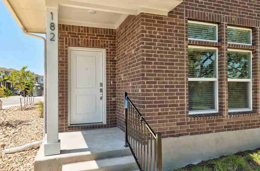 605 W South St #182 - Photo 3 of 20