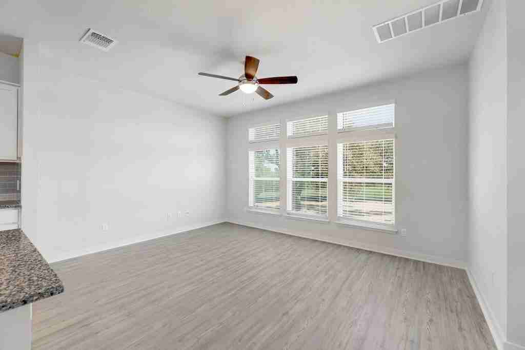 605 W South St #182 - Photo 5 of 20