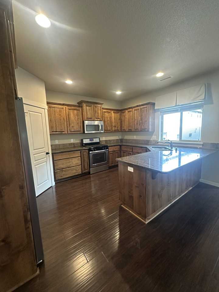 3609 Nw 122nd St #NA - Photo 3 of 20