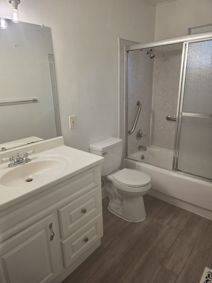 342 Main St #4 - Photo 4 of 7