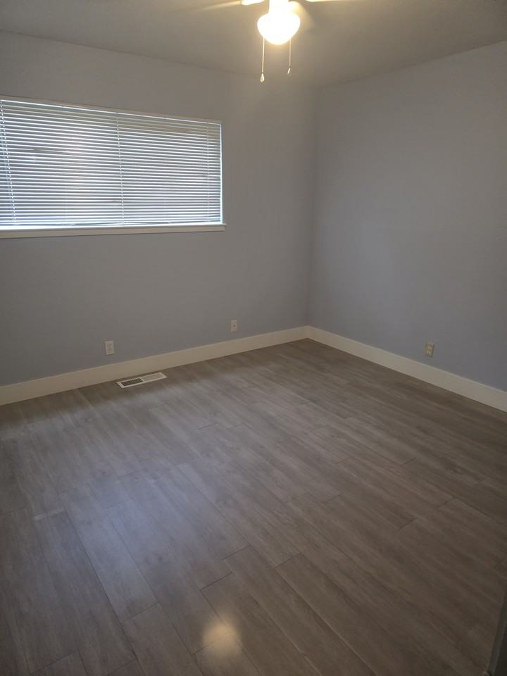 342 Main St #4 - Photo 5 of 7