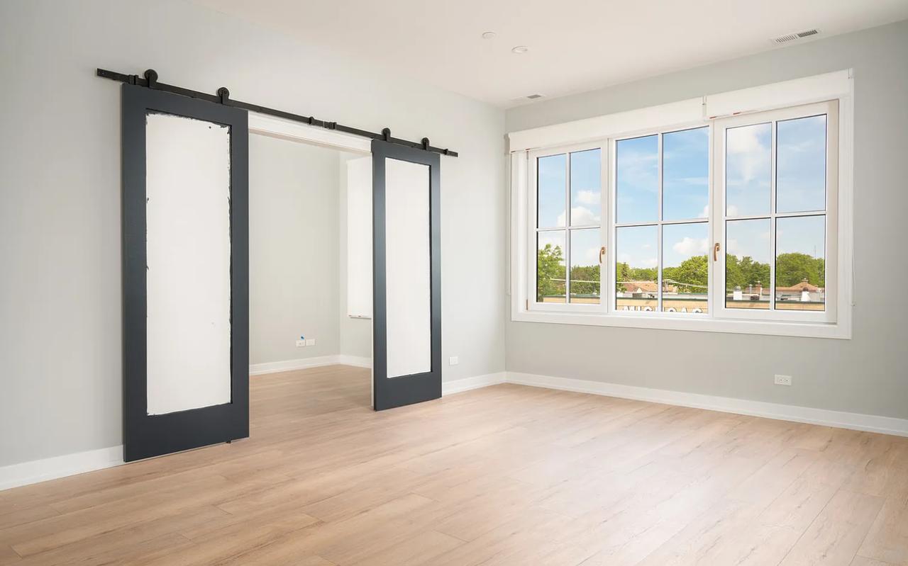 6853 W Belmont Ave #1R - Photo 6 of 24