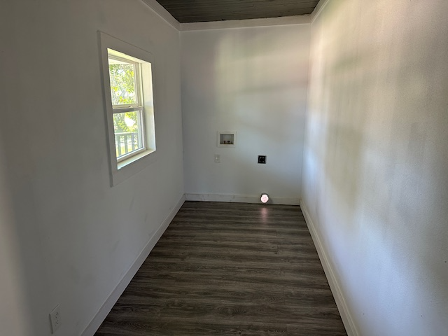 924 Kaufman St S - Photo 2 of 9