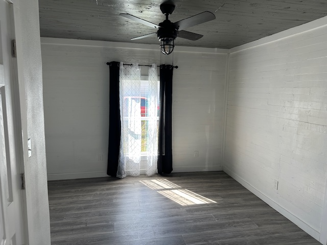 924 Kaufman St S - Photo 3 of 9