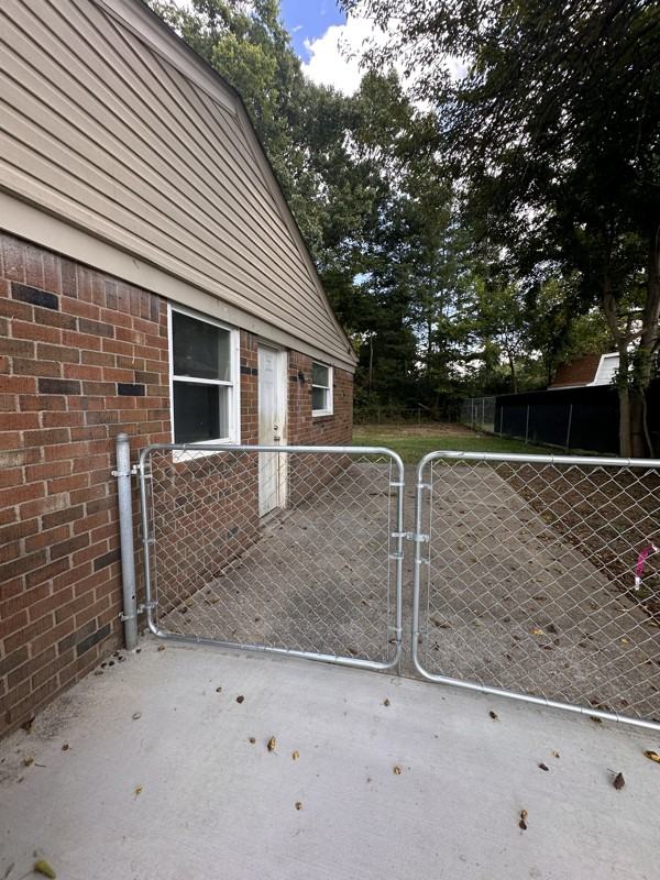 150 E Blue Jay Rd - Photo 4 of 17