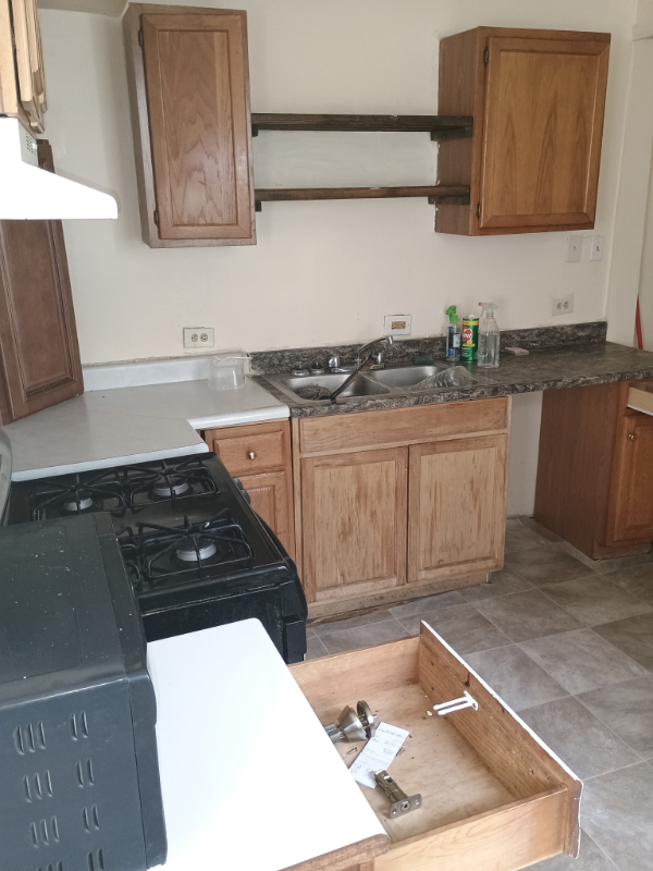 154 E Seventh St - Photo 2 of 11