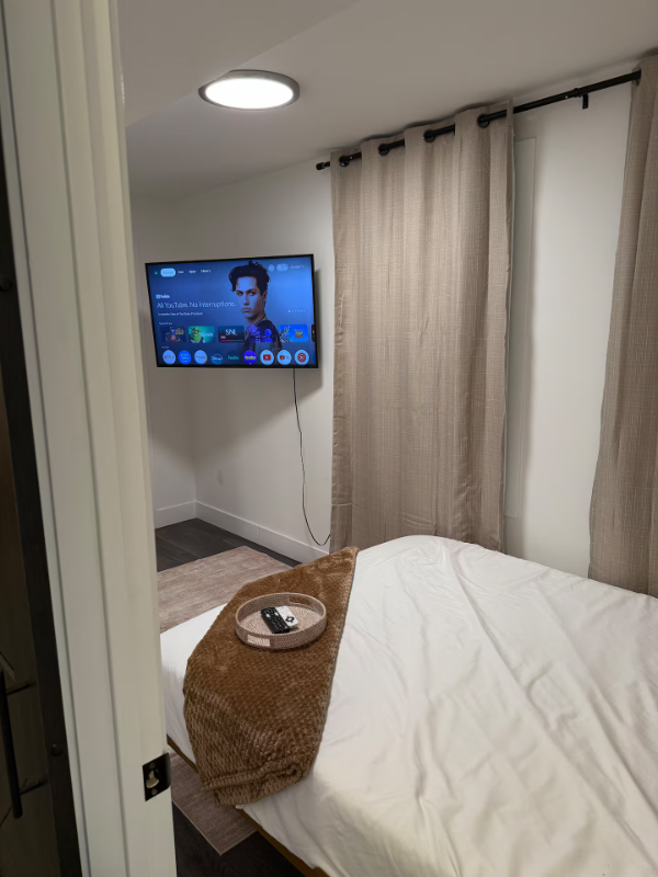 5349 S Indiana Ave - Photo 5 of 17