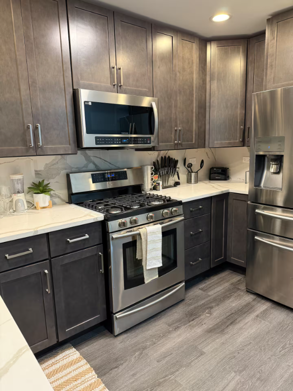 5349 S Indiana Ave - Photo 6 of 17