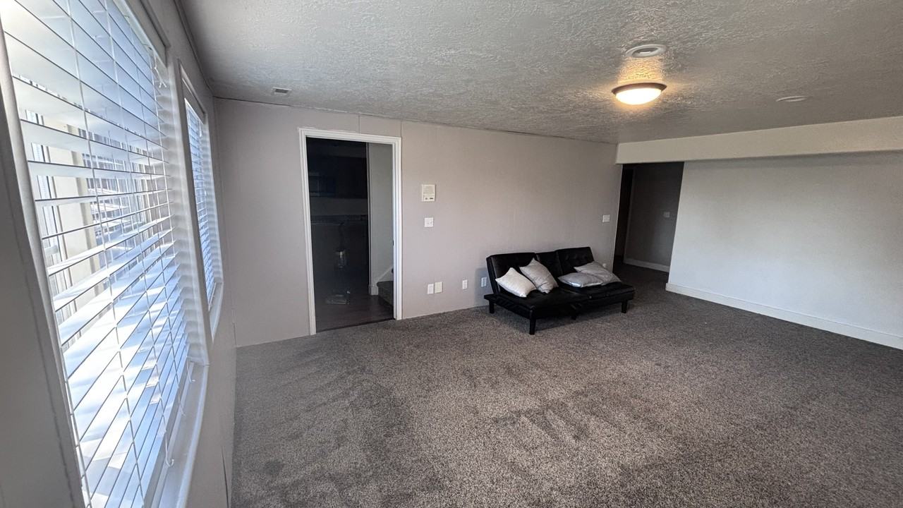 1238 Newport Ln #NA - Photo 4 of 19