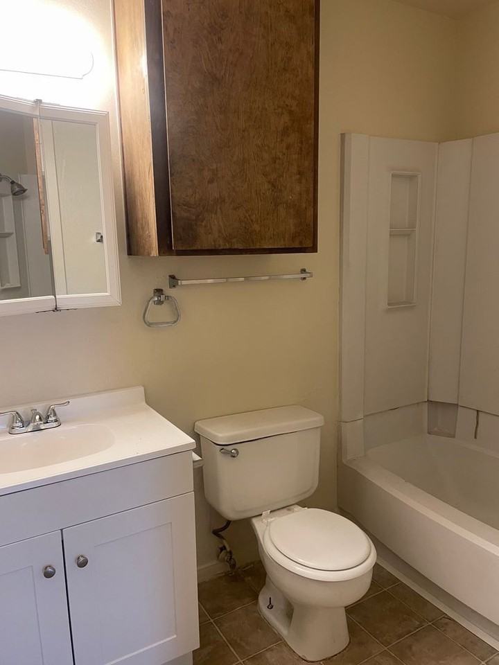 2524 Hickory Dr - Photo 6 of 19