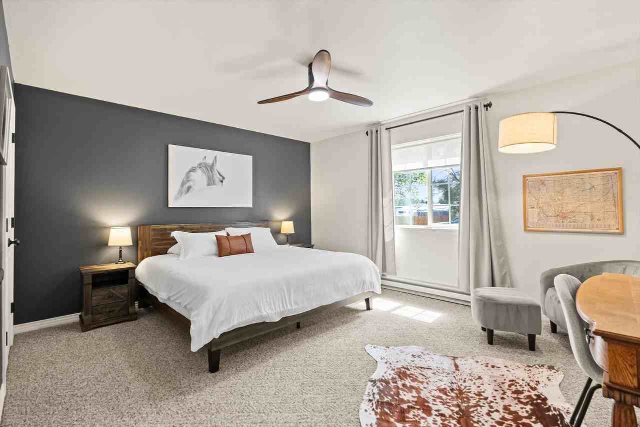 11 11 Karen Rd - Glacier Cottage - Photo 5 of 38