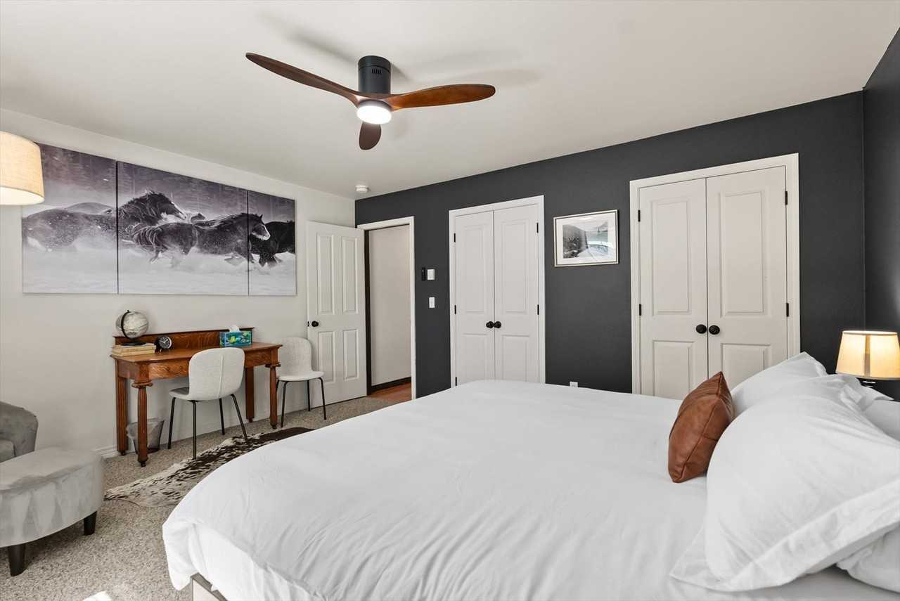 11 11 Karen Rd - Glacier Cottage - Photo 6 of 38