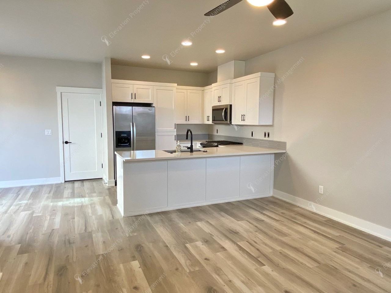 4628 Southwest 37th Street - Photo 4 of 41