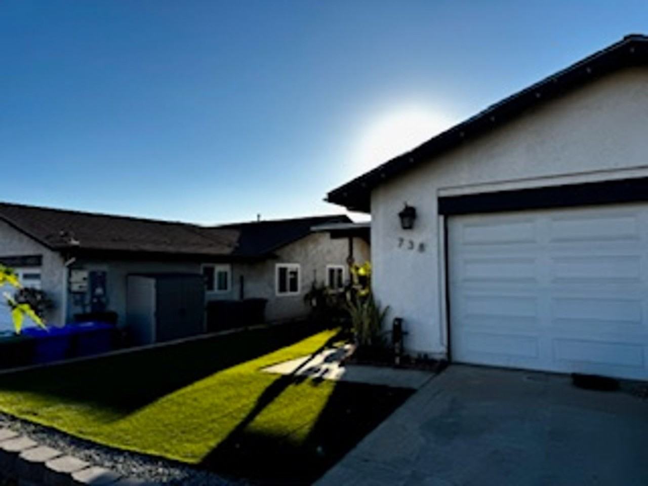 738 Beejay Dr - Photo 2 of 7