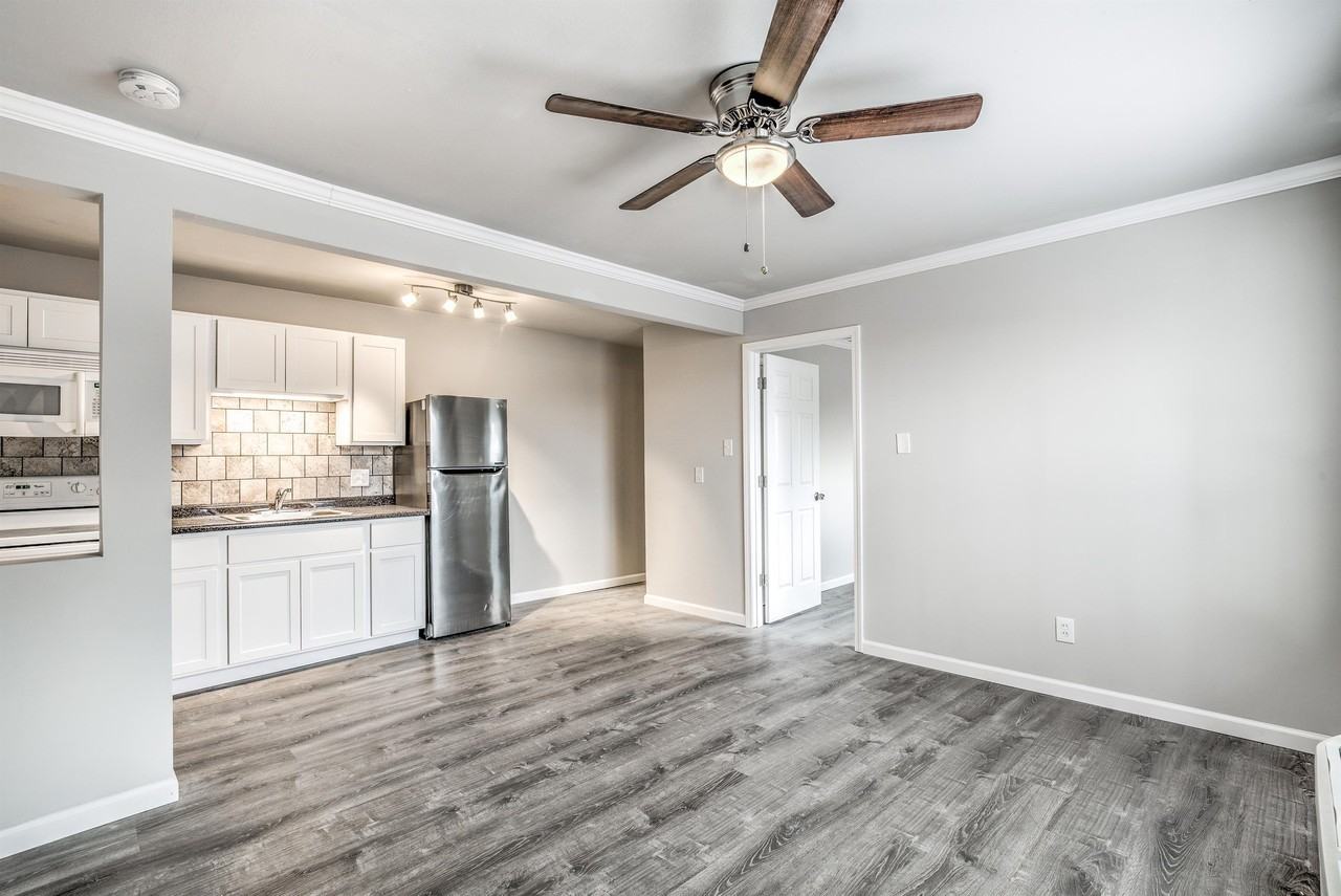 3398 High Ridge Blvd - Photo 2 of 6