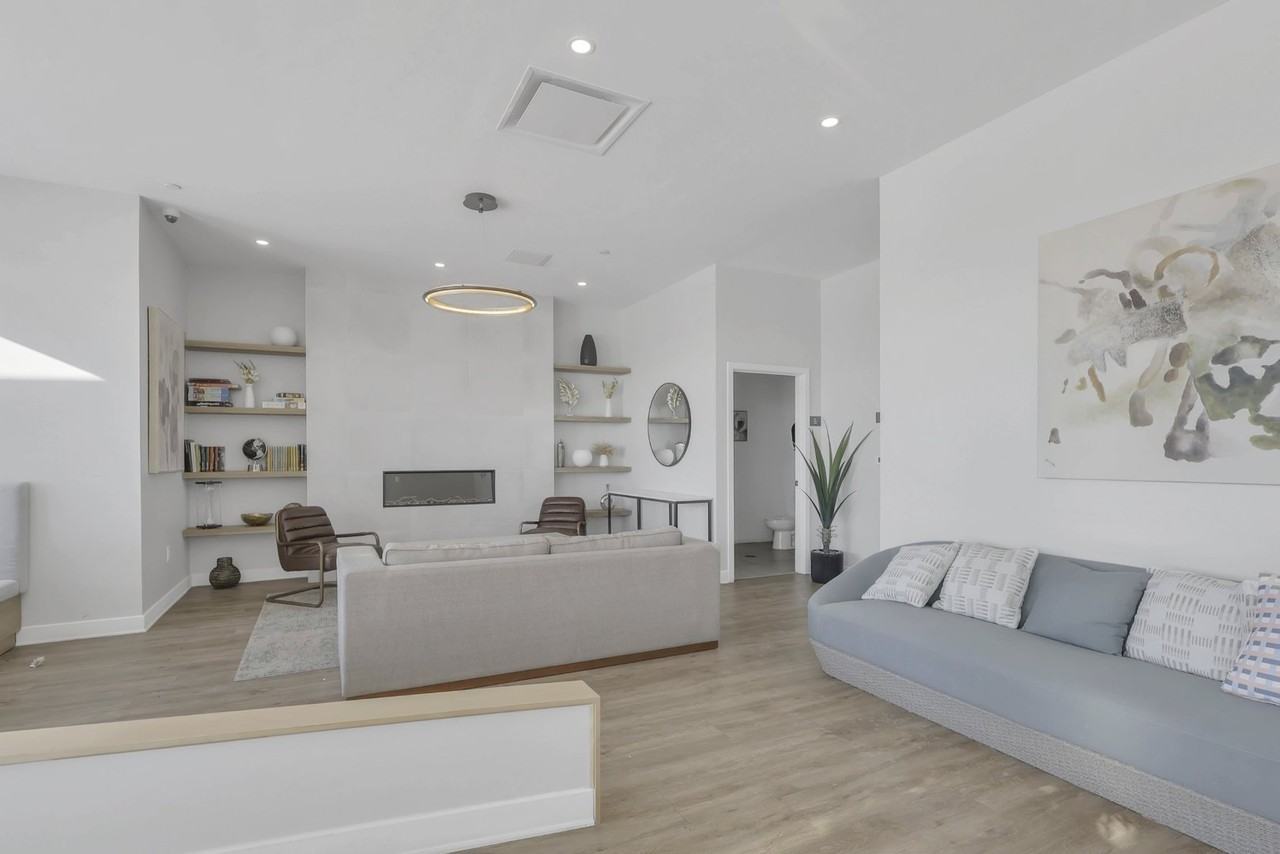 17 Place De La Triade - Photo 2 of 23