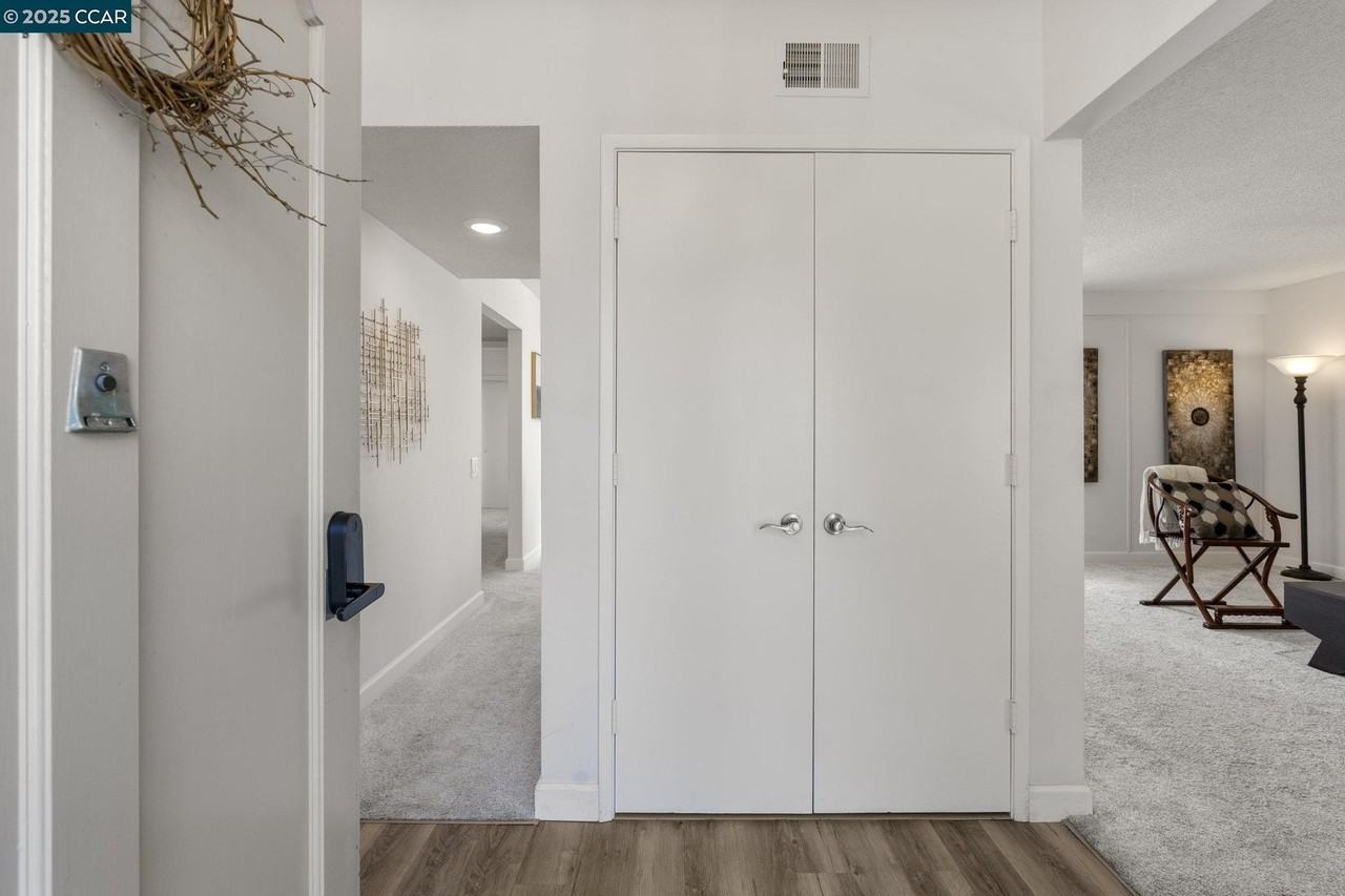 2017 Pine Knoll Dr #4 - Photo 4 of 21