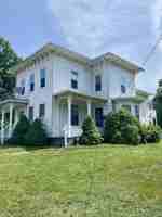 featured image of 10 Wall St