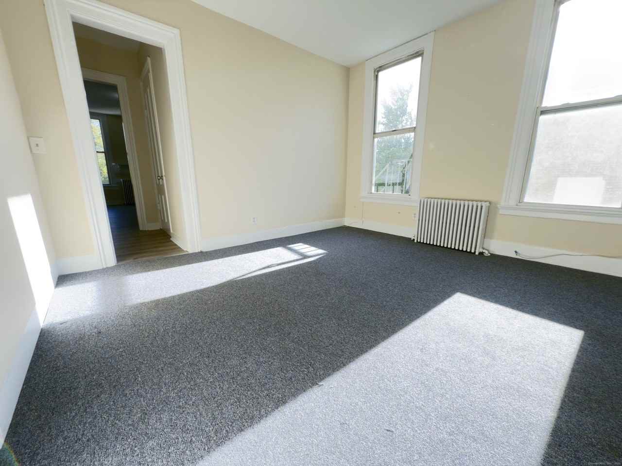 590 East St #2 - Photo 4 of 6