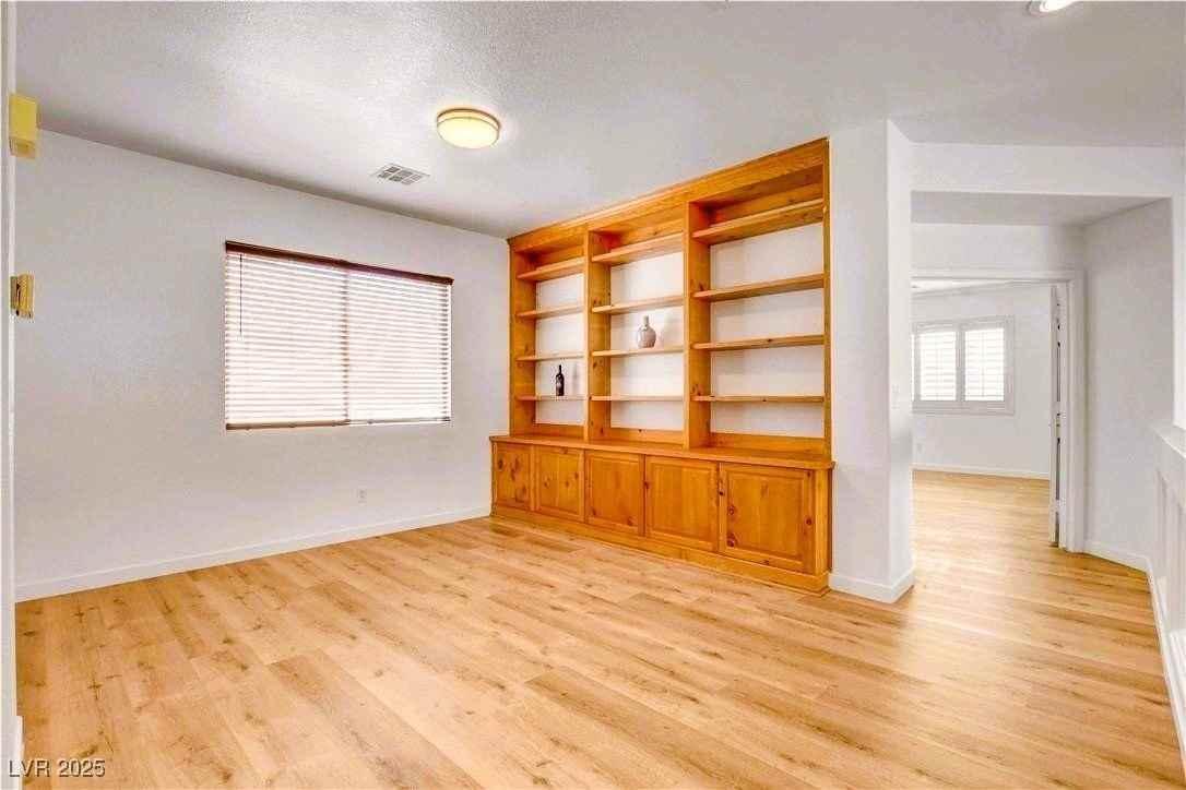 10247 Splendor Ridge Avenue - Photo 7 of 38