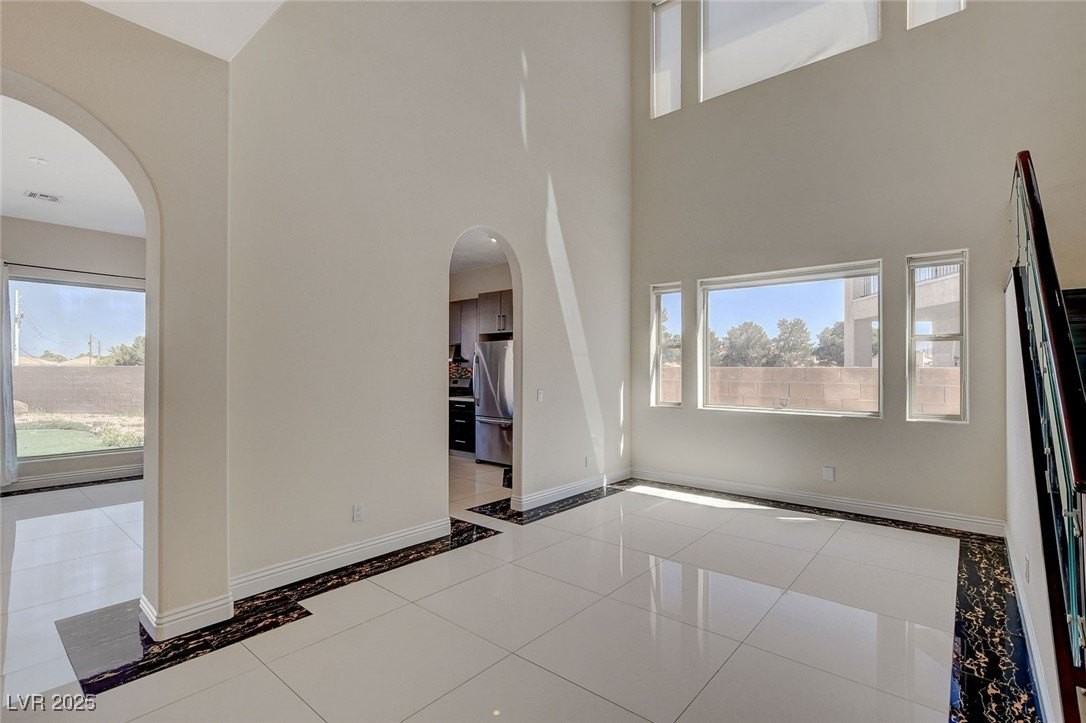 2554 Regency Cove Court - Photo 7 of 39